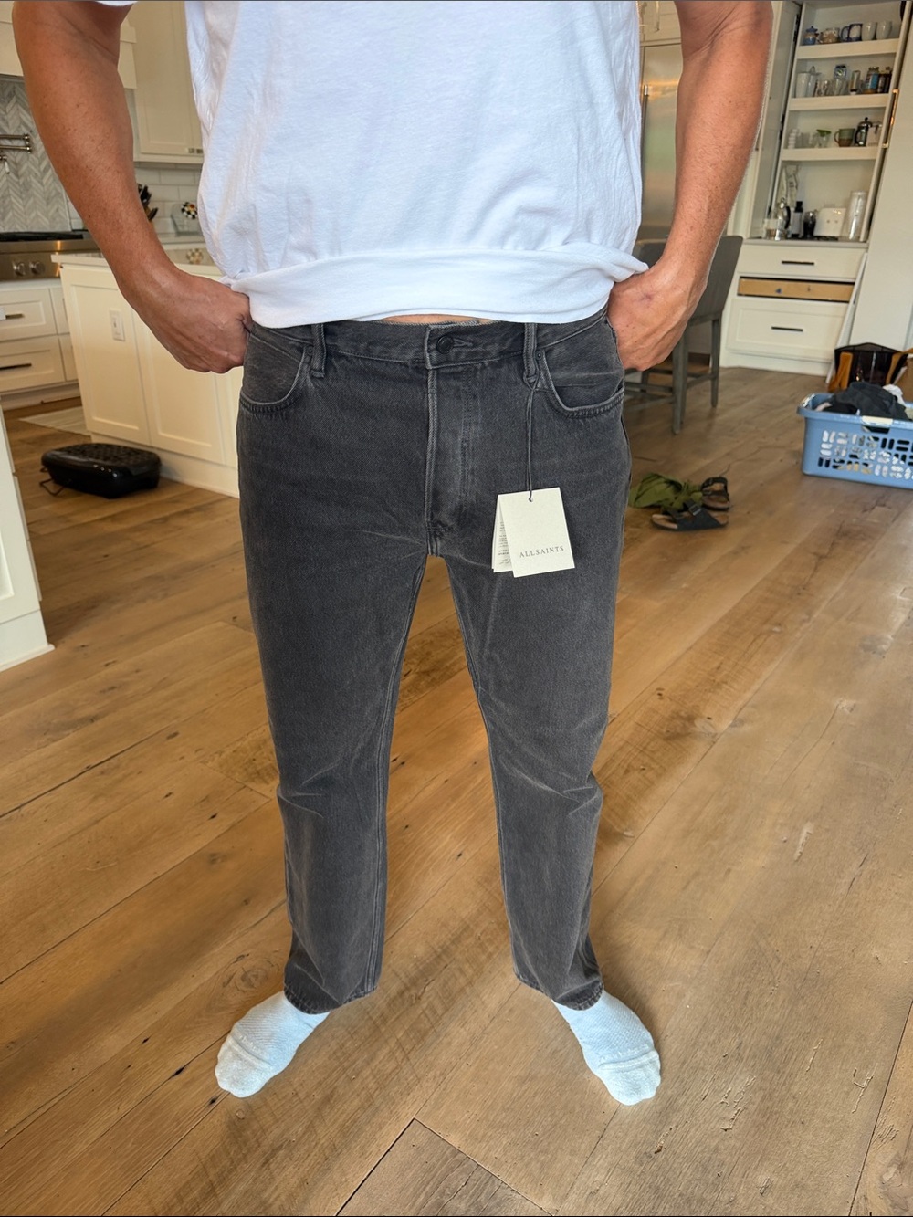 NWT MENS AllSaints Black Reid straight fit denim jeans. W34 L32 husband is 6’1